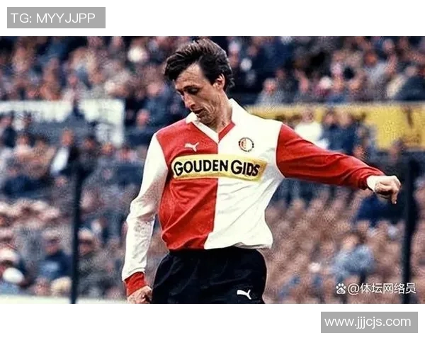 历代足球巨星排名全解析 经典球员影响力与巅峰时刻回顾