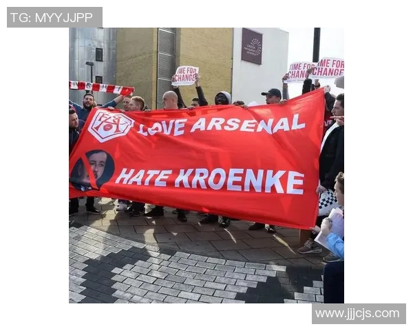 当今最强现役足球球星分析与比较 谁能称霸未来足坛